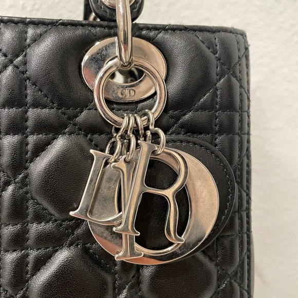 ❤️SOLD❤️Medium Lady Dior - Picture 4 of 17